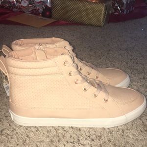 Nude high tops